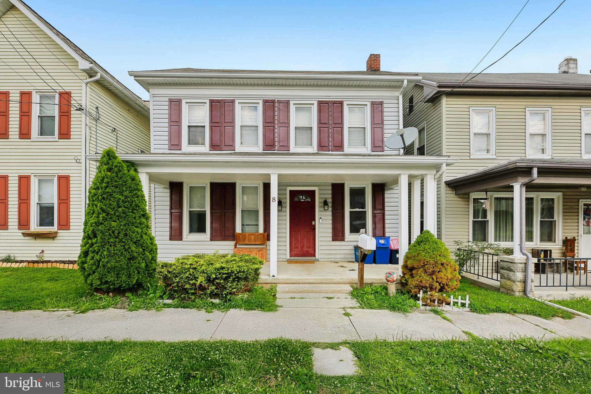 8 FAIR AVE, Hanover, PA 17331