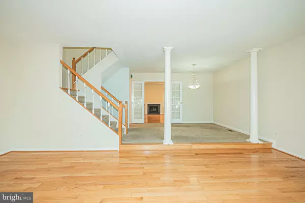 Montgomery Village, MD 20886,9962 LAKE LANDING
