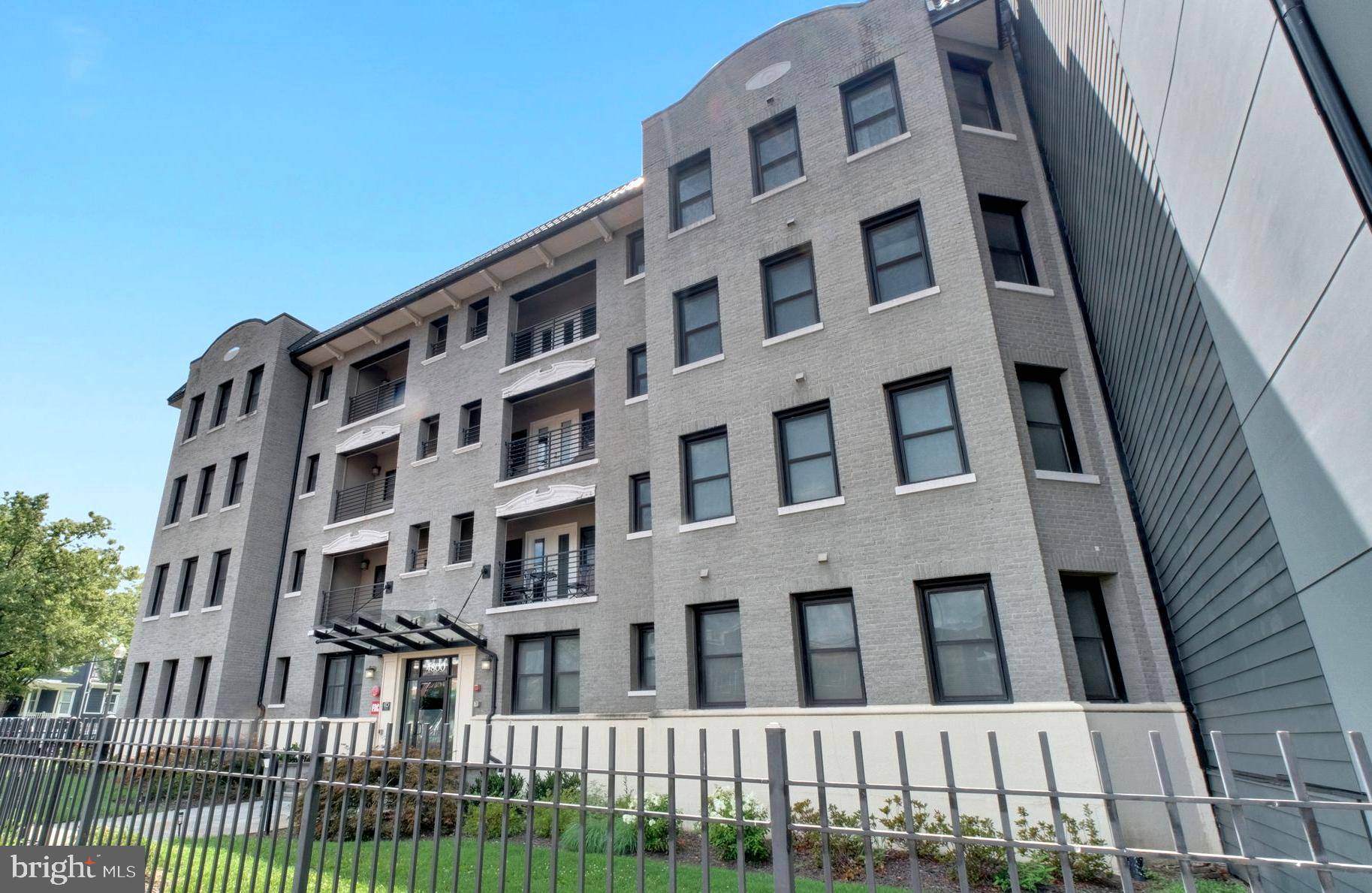 Washington, DC 20011,4800 GEORGIA AVE NW #404