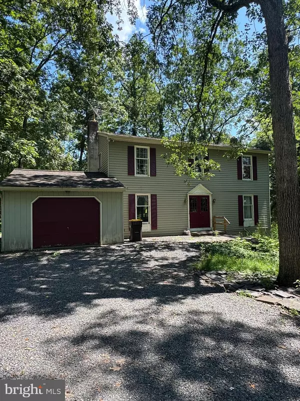 4215 E CAMPBELL RD, Pennsburg, PA 18073