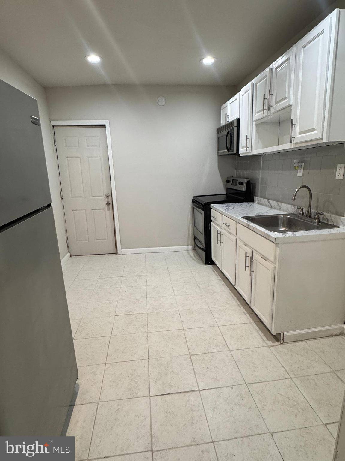 Philadelphia, PA 19134,837 E WILLARD ST