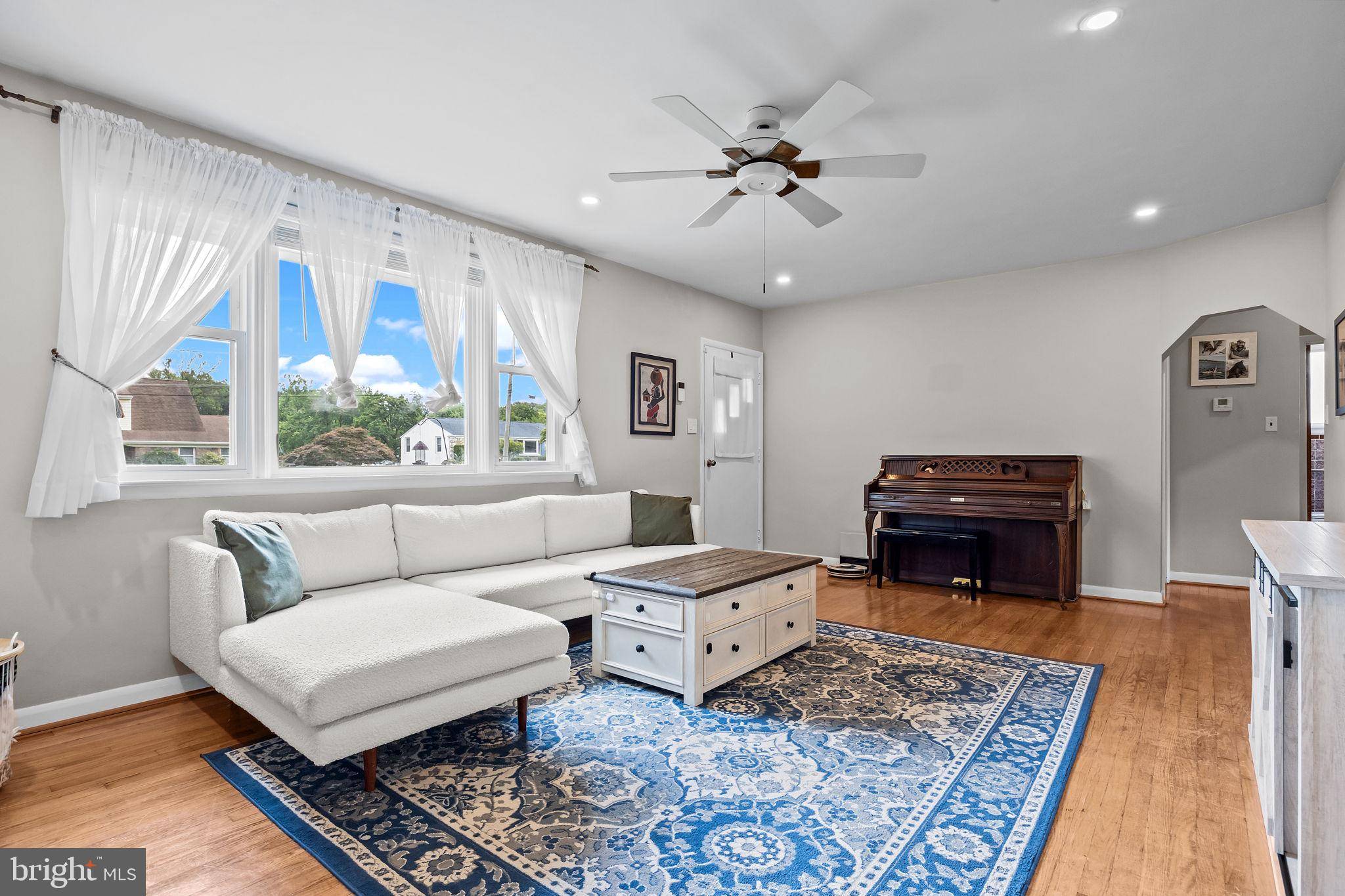 Southampton, PA 18966,930 E MAPLE DR