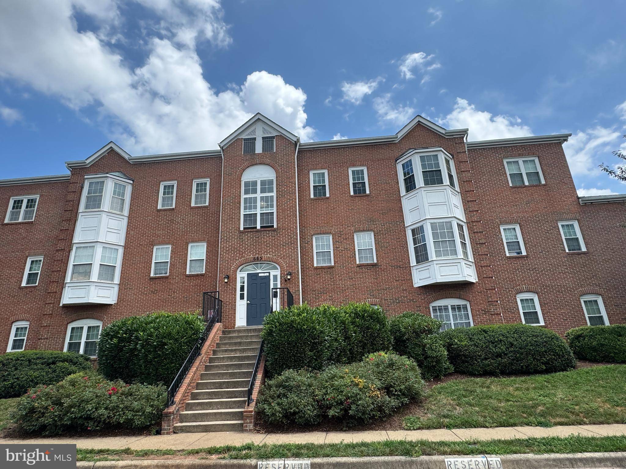 665 CONSTELLATION SQ SE #E, Leesburg, VA 20175