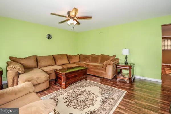 Forked River, NJ 08731,908 SARASOTA DR