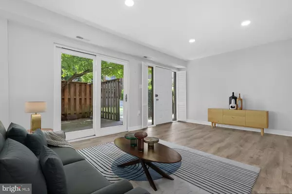 Silver Spring, MD 20906,2420 SUN VALLEY CIR #6-EF