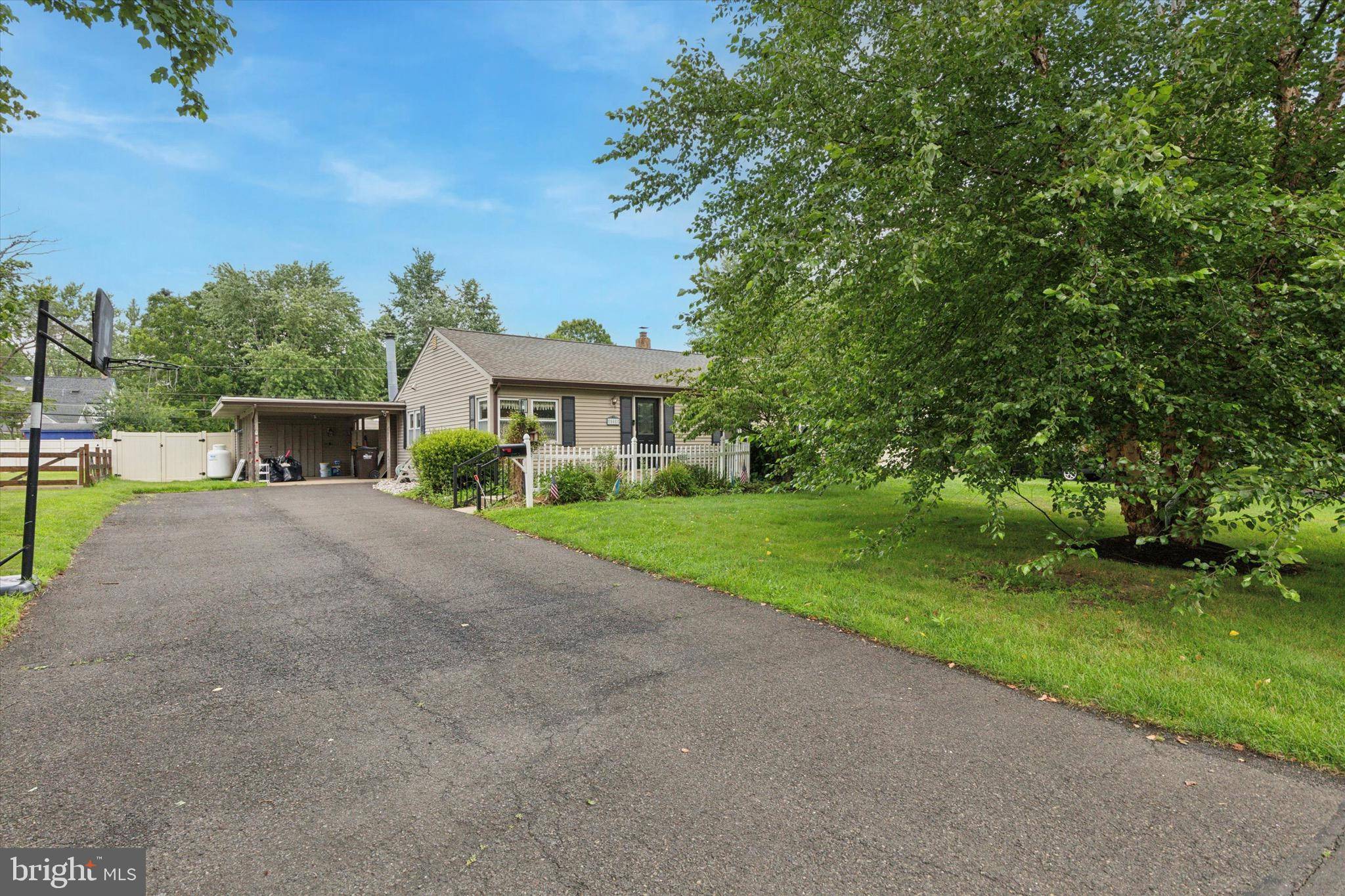 Hatboro, PA 19040,508 SHERWOOD LN