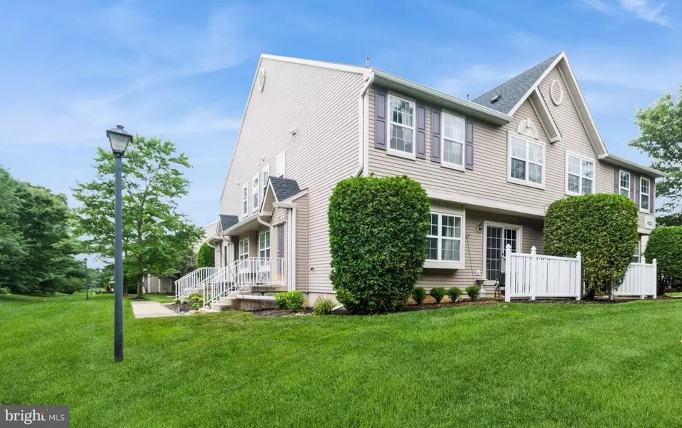 104 COVENTRY WAY, Mount Laurel, NJ 08054
