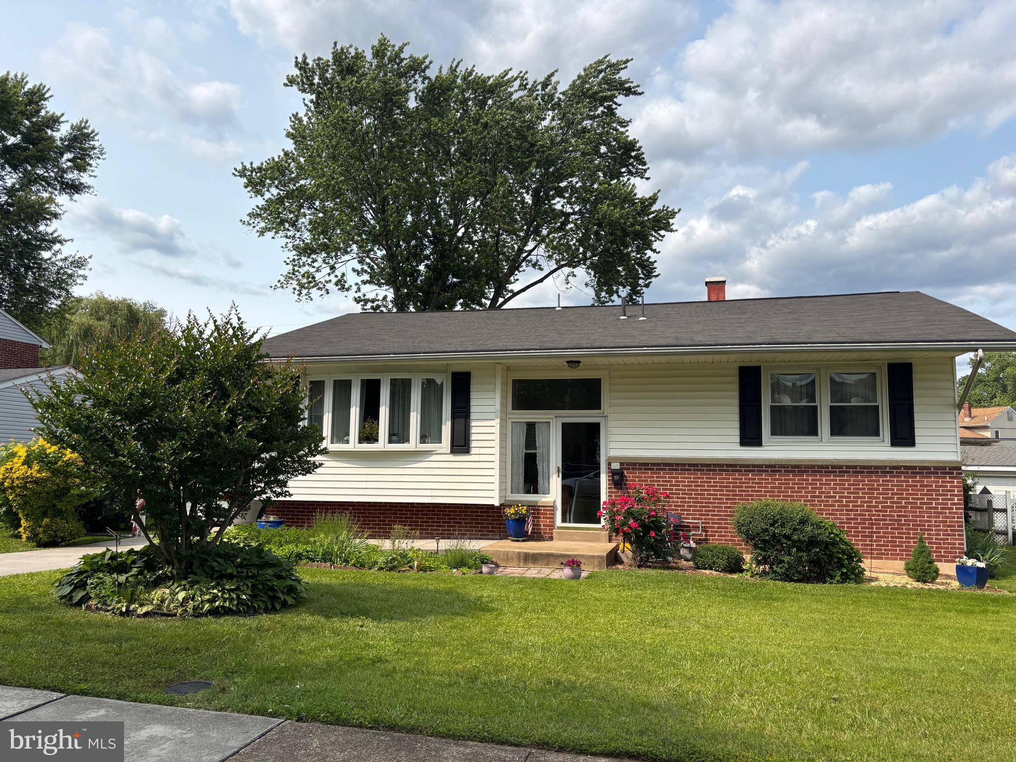 143 HONEYWELL DR, Claymont, DE 19703