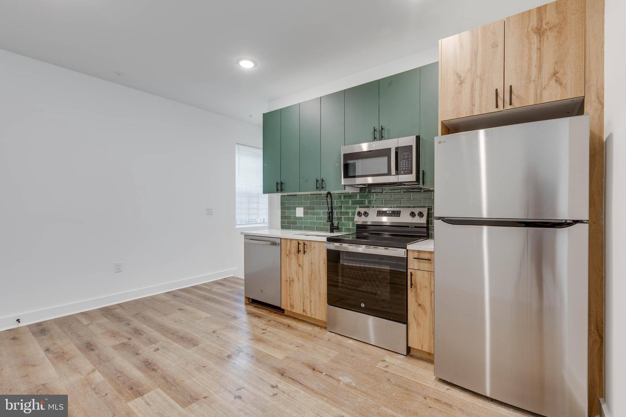 Philadelphia, PA 19133,2502 N LAWRENCE ST #1