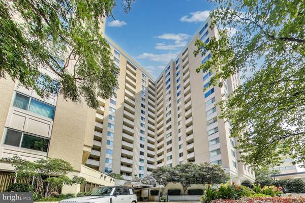 Chevy Chase, MD 20815,4601 N PARK AVE #902-B