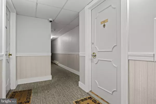 Cherry Hill, NJ 08002,111 CHESTNUT ST #113