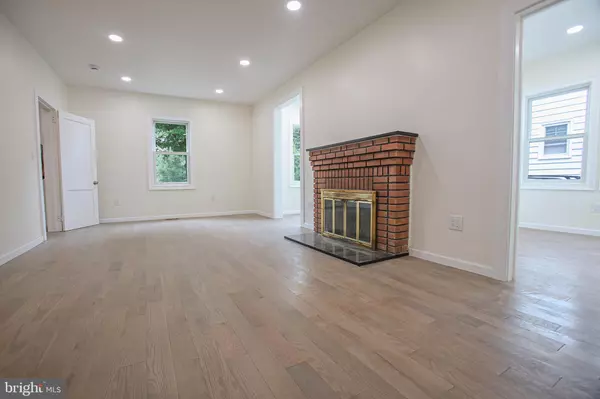 Princeton, NJ 08540,119 LINDEN LN