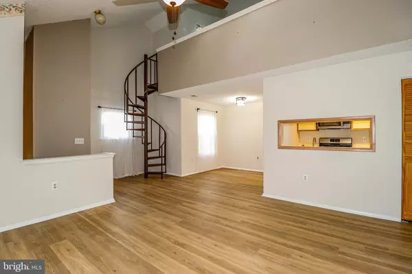 Jackson, NJ 08527,707 IVY CT
