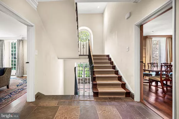 Philadelphia, PA 19118,42 W BELLS MILL RD