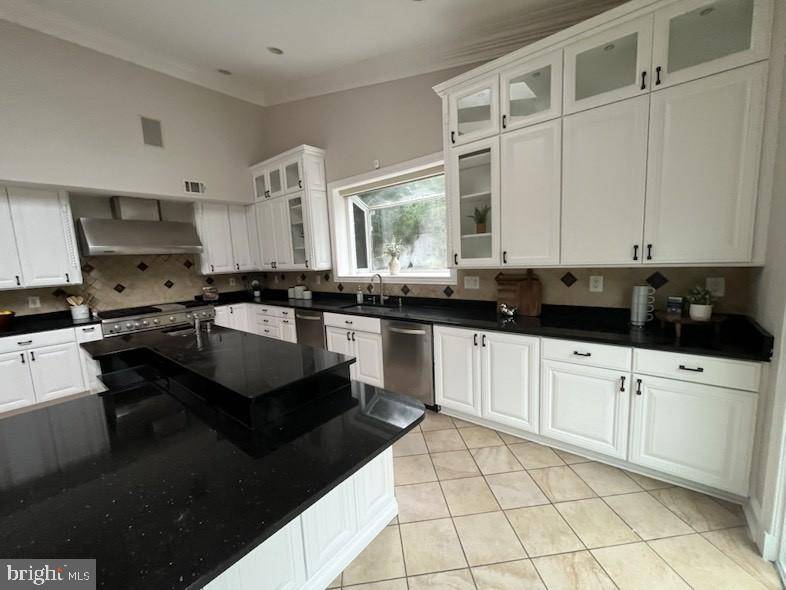 Potomac, MD 20854,1 PINEY MEETINGHOUSE CT