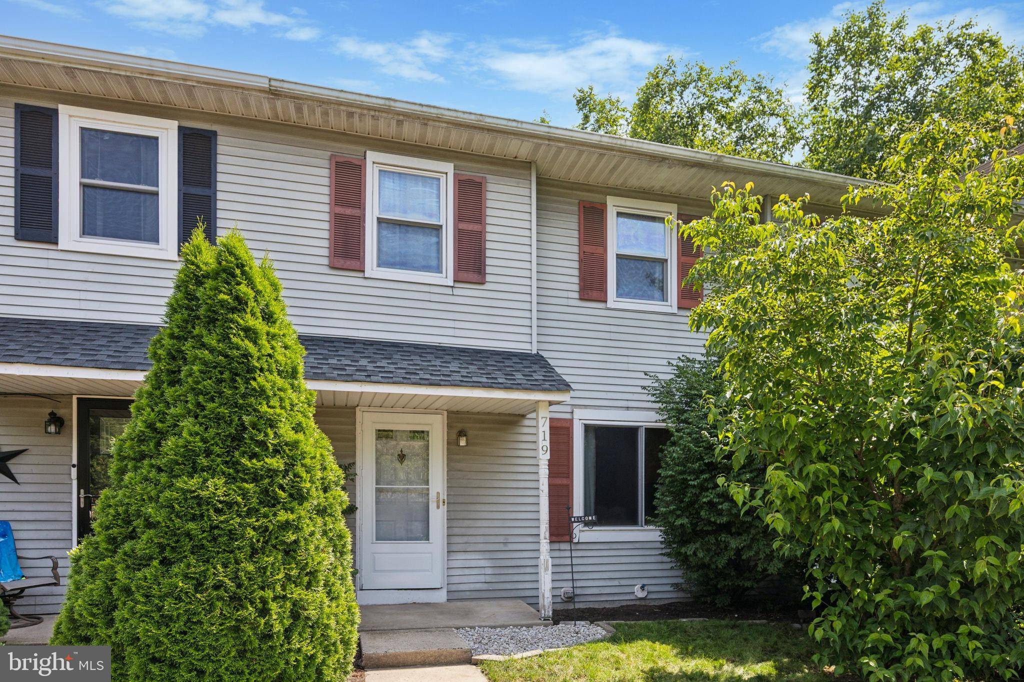 719 HUNTERS RUN, Perkasie, PA 18944