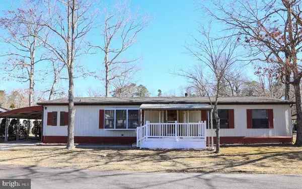 8 FAWN LN, Egg Harbor City, NJ 08215