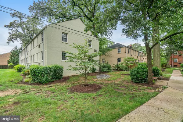 105 N GEORGE MASON DR N #105-2, Arlington, VA 22203