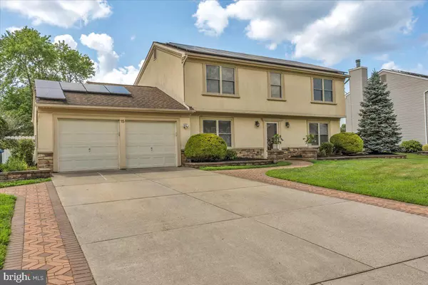Eastampton, NJ 08060,15 HONEY LOCUST LN