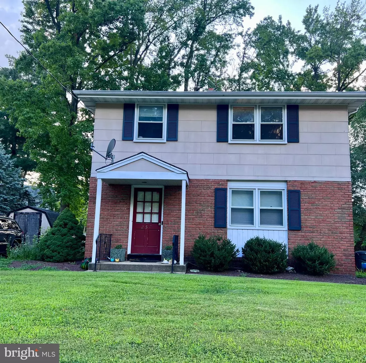 Trenton, NJ 08619,257 EVERGREEN AVE