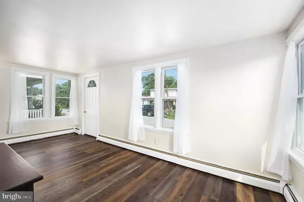 Royersford, PA 19468,332 GAY ST