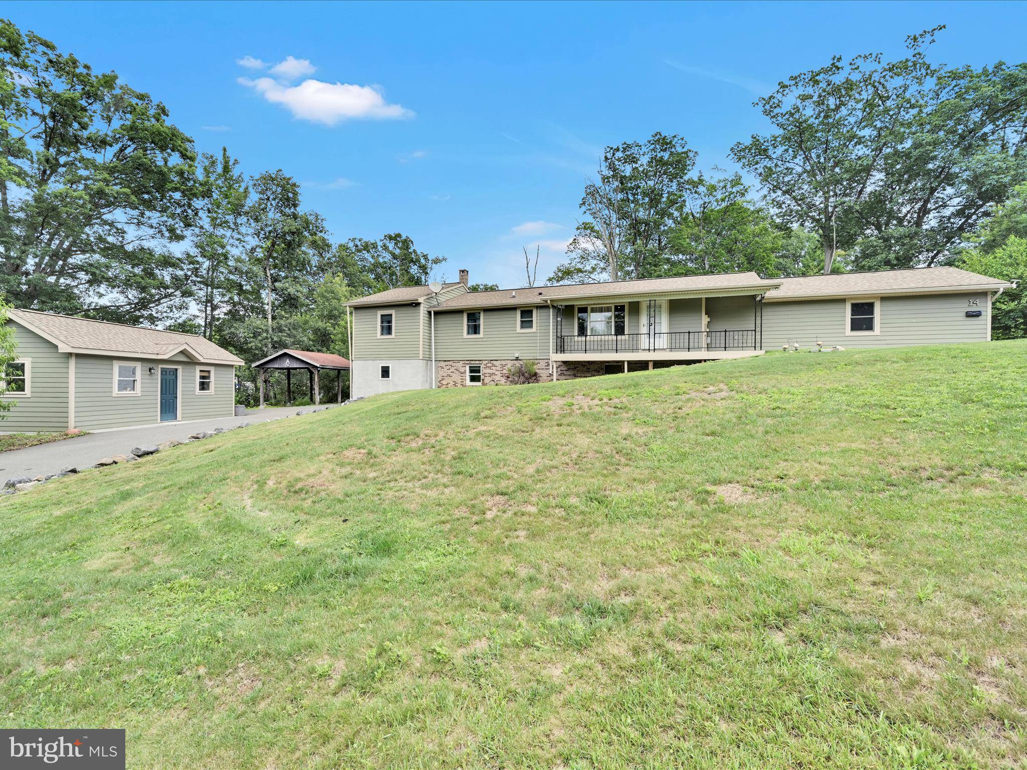 Pottsville, PA 17901,14 N 24TH ST