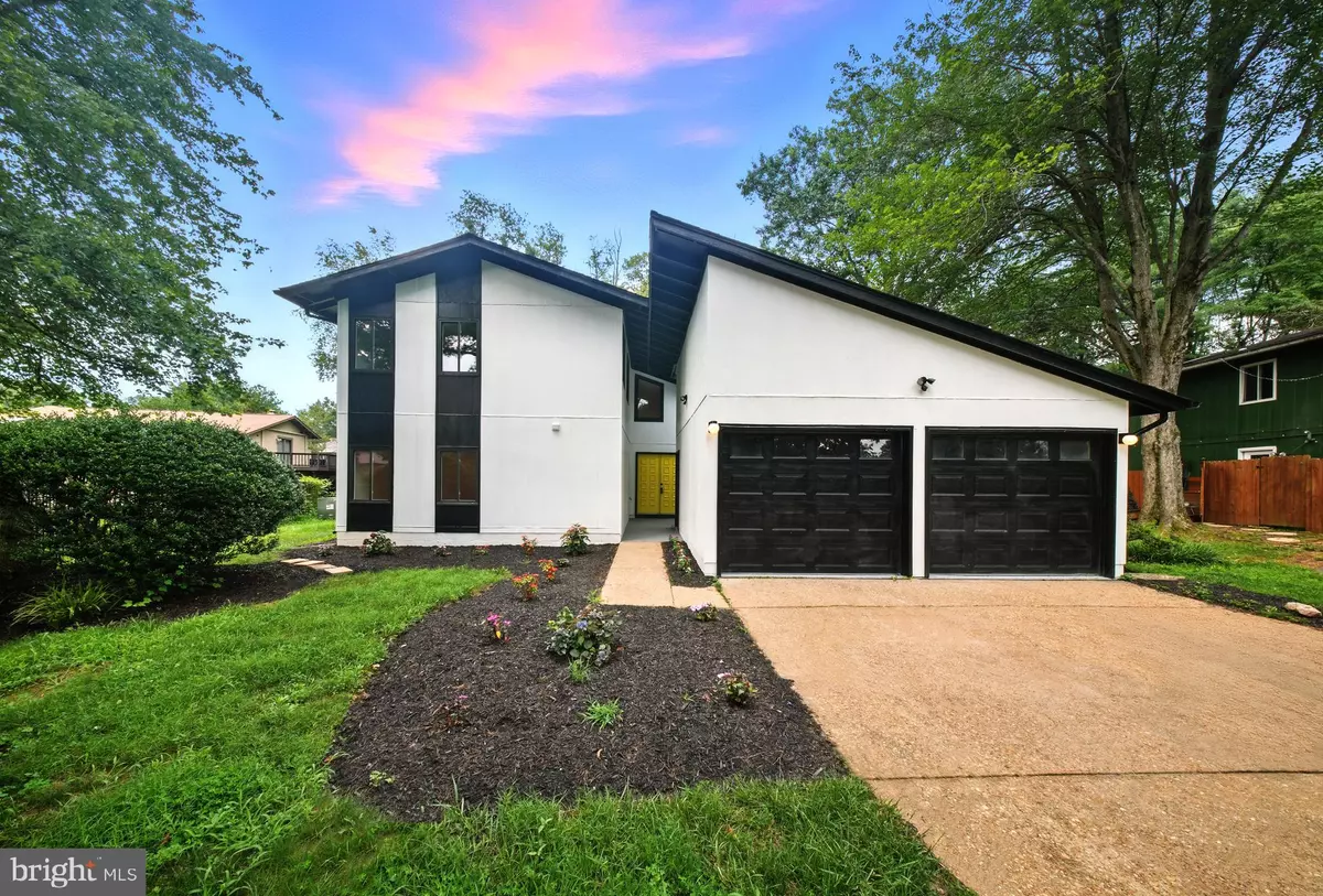 Fairfax, VA 22032,5503 FIRESIDE CT
