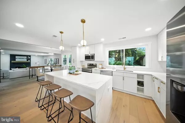 Fairfax, VA 22032,5503 FIRESIDE CT