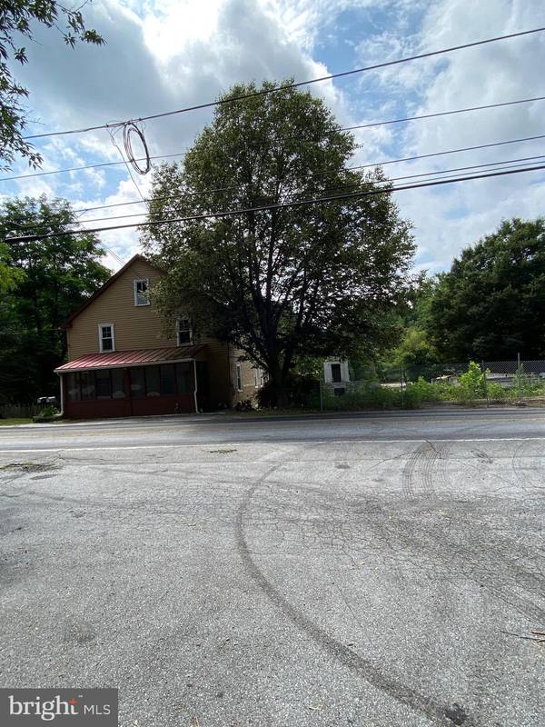 Coatesville, PA 19320,2094 STRASBURG RD