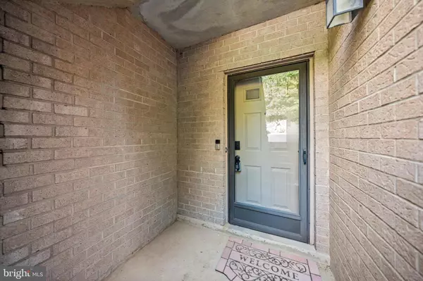 Falls Church, VA 22041,3895-B STEPPES CT #3895B