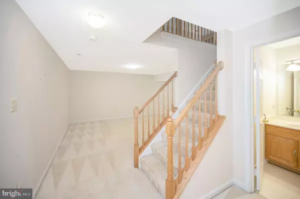 Fredericksburg, VA 22408,10101 FULLERTON CT