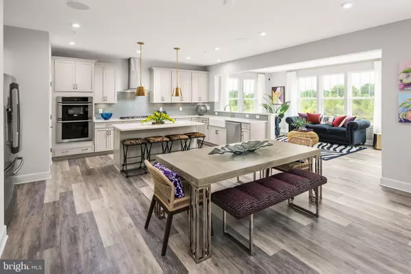 Waldorf, MD 20601,10379 HALMSTAD DR