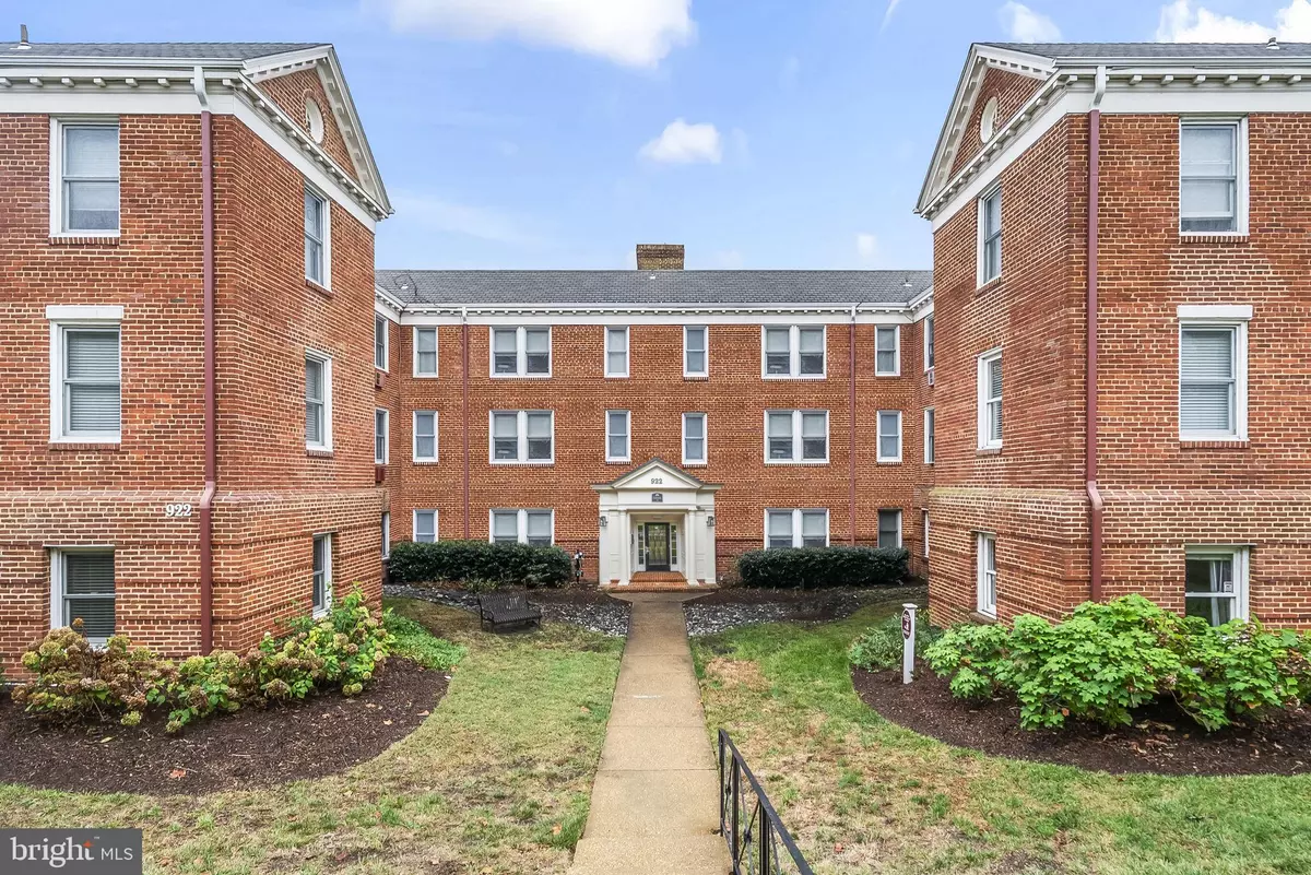 Alexandria, VA 22314,922 S WASHINGTON ST #102