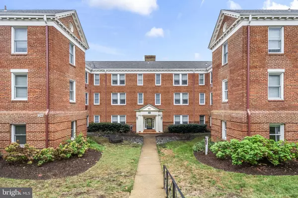 922 S WASHINGTON ST #102, Alexandria, VA 22314