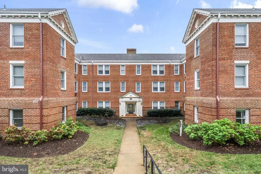 922 S WASHINGTON ST #102, Alexandria, VA 22314