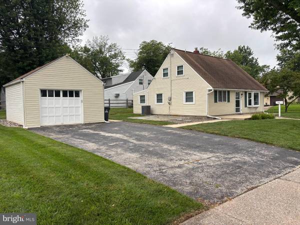 Phoenixville, PA 19460,64 VALLEY RD