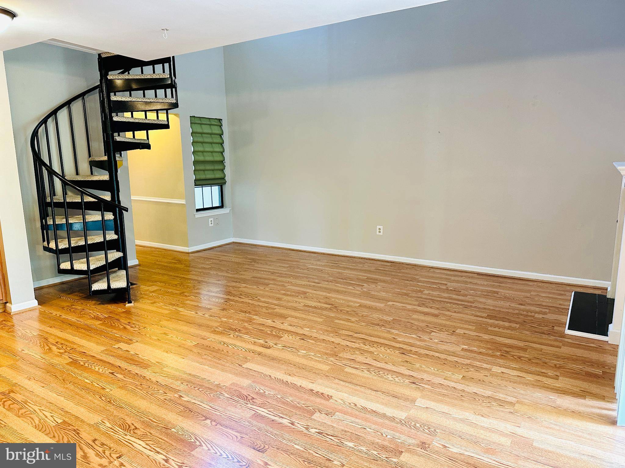 Marlton, NJ 08053,8 SUMMIT CT