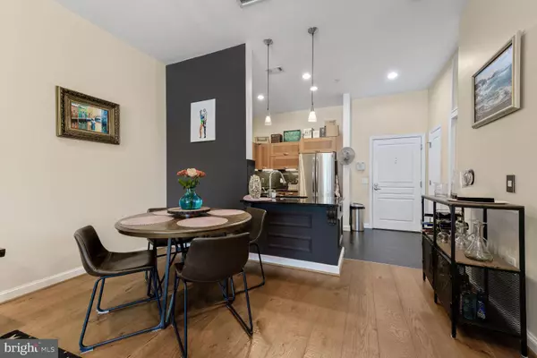 Alexandria, VA 22303,2451 MIDTOWN AVE #112