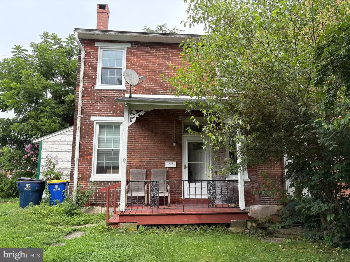 Christiana, PA 17509,21 GAY ST #B
