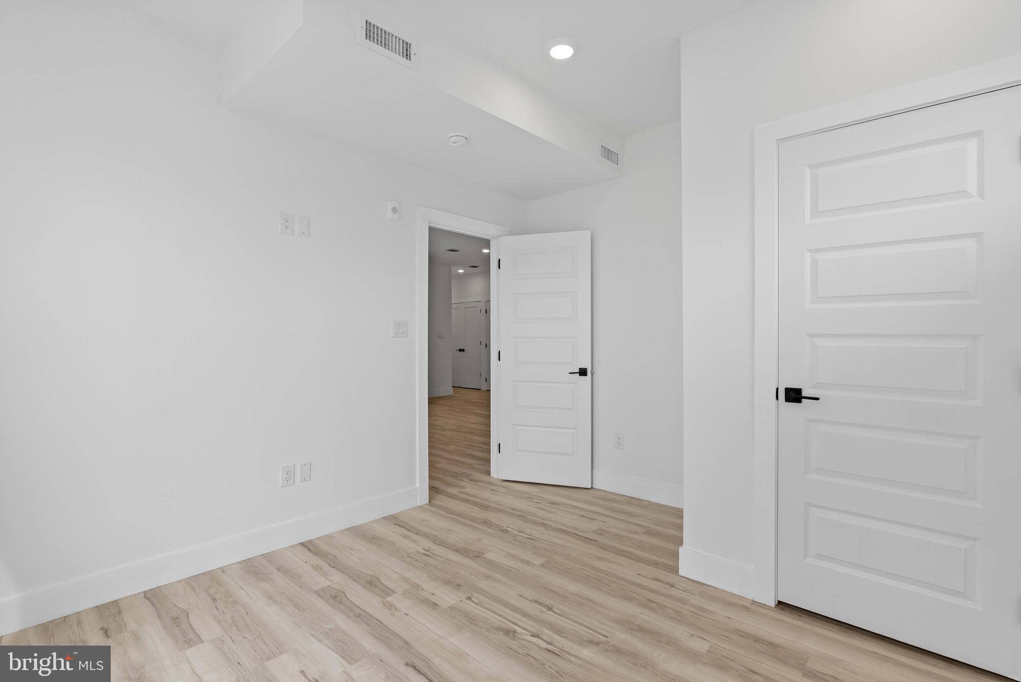 Philadelphia, PA 19122,809 DIAMOND ST #302