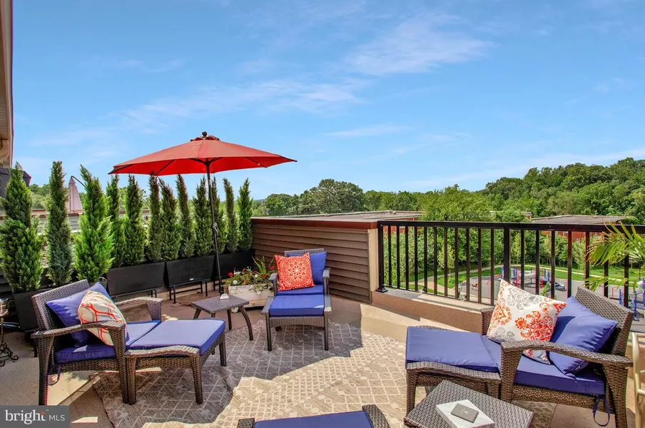 2809 BATTERSEA LAKE LOOP, Hyattsville, MD 20782