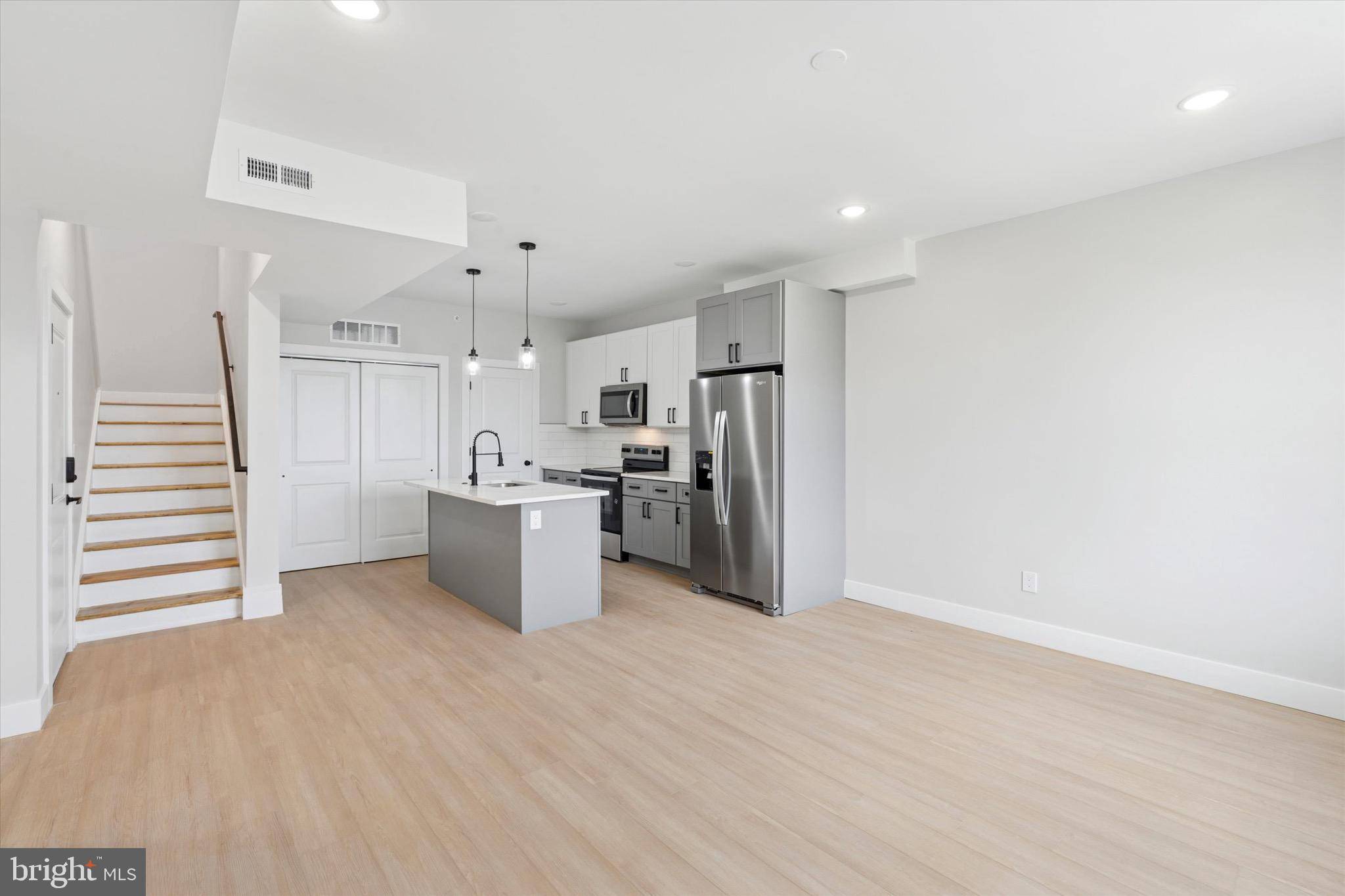 Philadelphia, PA 19122,520 W SUSQUEHANNA AVE #5