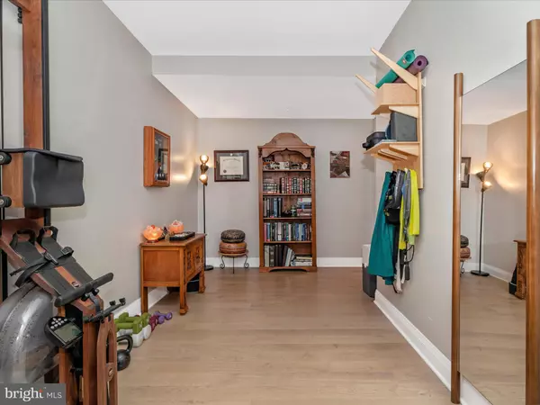 Alexandria, VA 22314,925 N FAIRFAX ST #405
