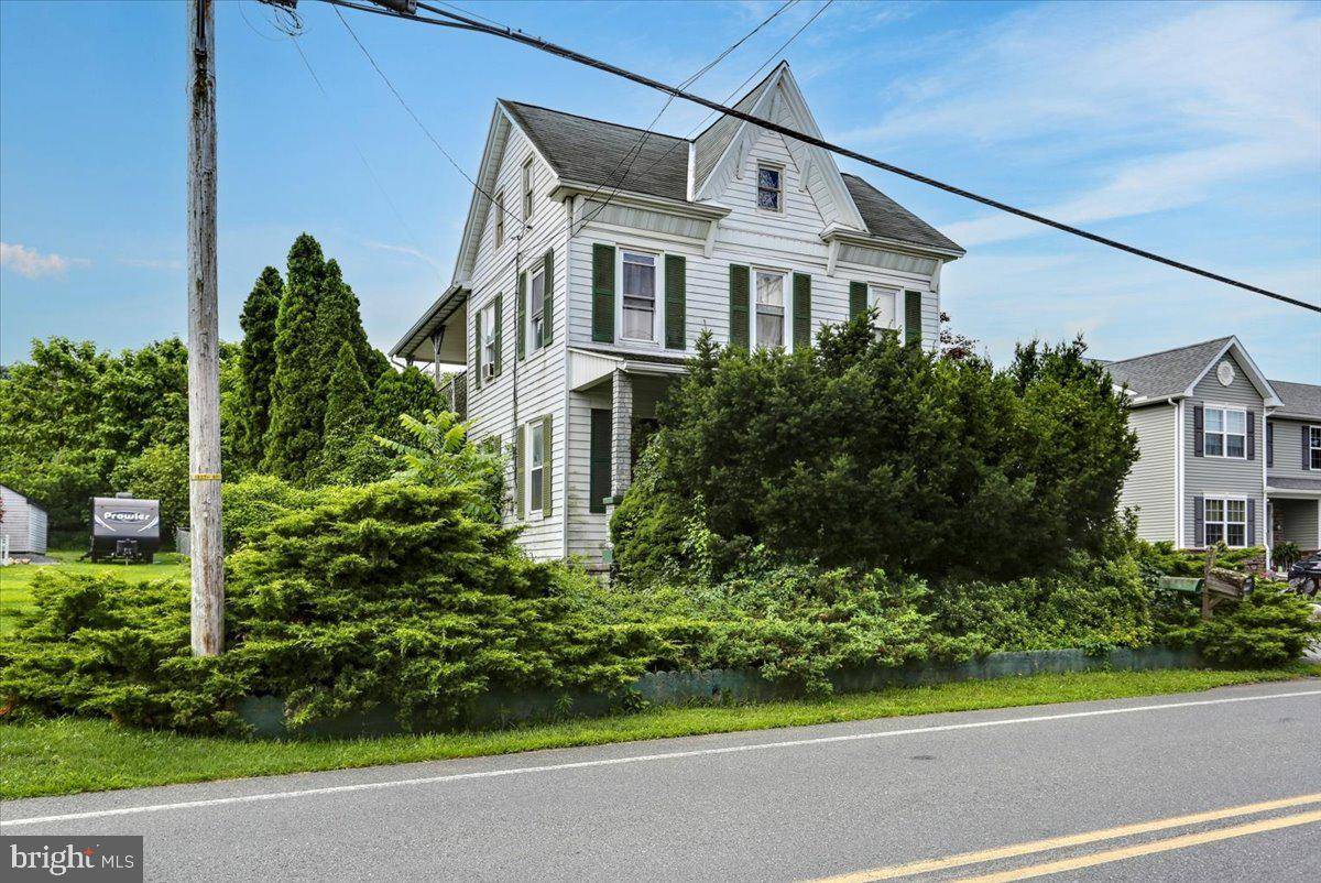 105 W WESNER RD, Blandon, PA 19510