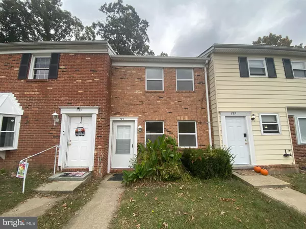729 BELLOWS AVE, Fredericksburg, VA 22405