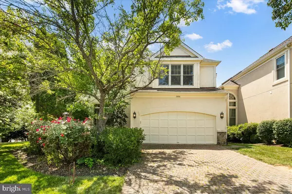 Vienna, VA 22181,2906 STRATHAVEN PL
