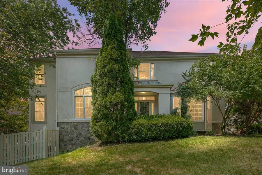 2906 STRATHAVEN PL, Vienna, VA 22181