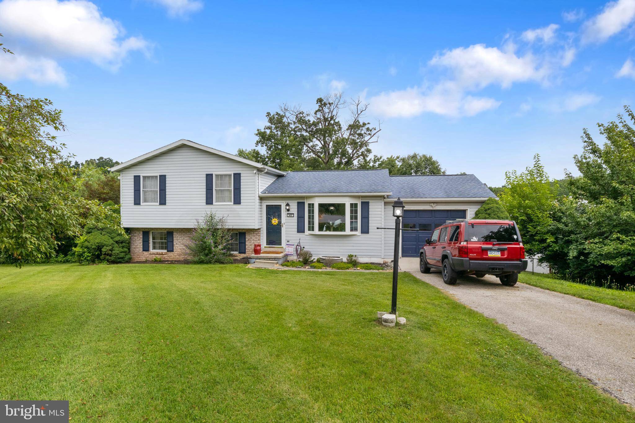 42 ARLENE DR, Hanover, PA 17331