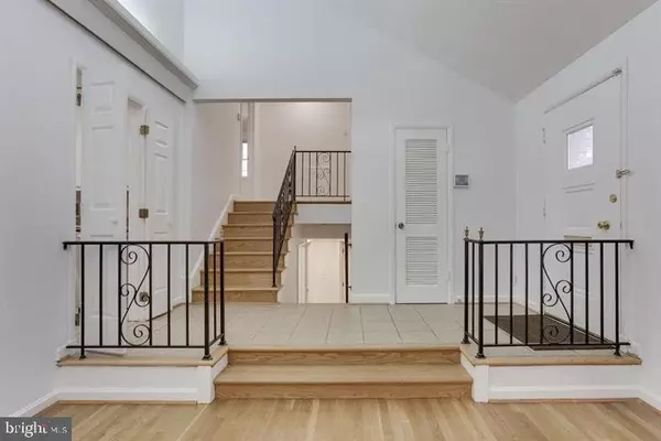 Chevy Chase, MD 20815,5400 GREYSTONE ST