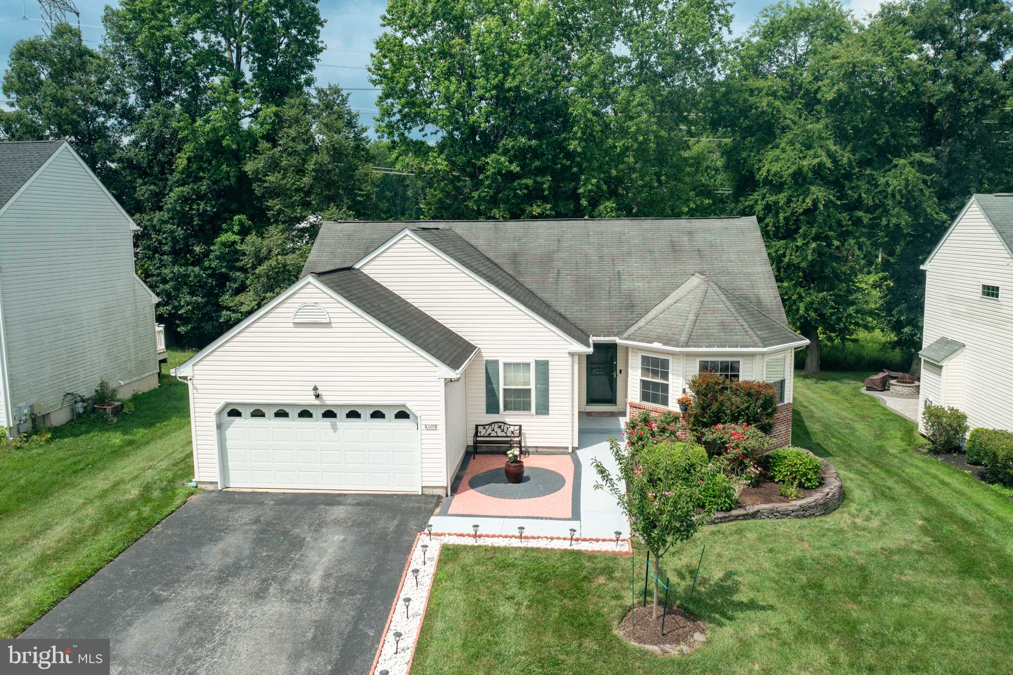 149 W FLAGSTONE DR, Newark, DE 19702